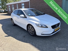 Volvo V40 - 2.0 D4