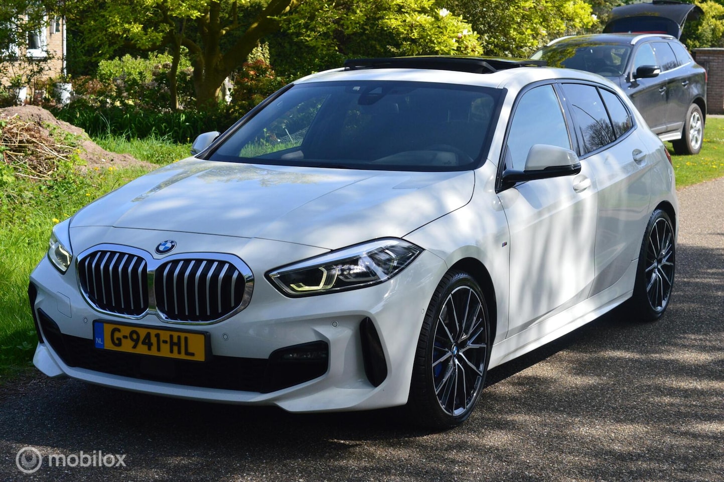 BMW 1-serie - 116D M-Sport / Virtual / Panorama / ACC / LED / - AutoWereld.nl