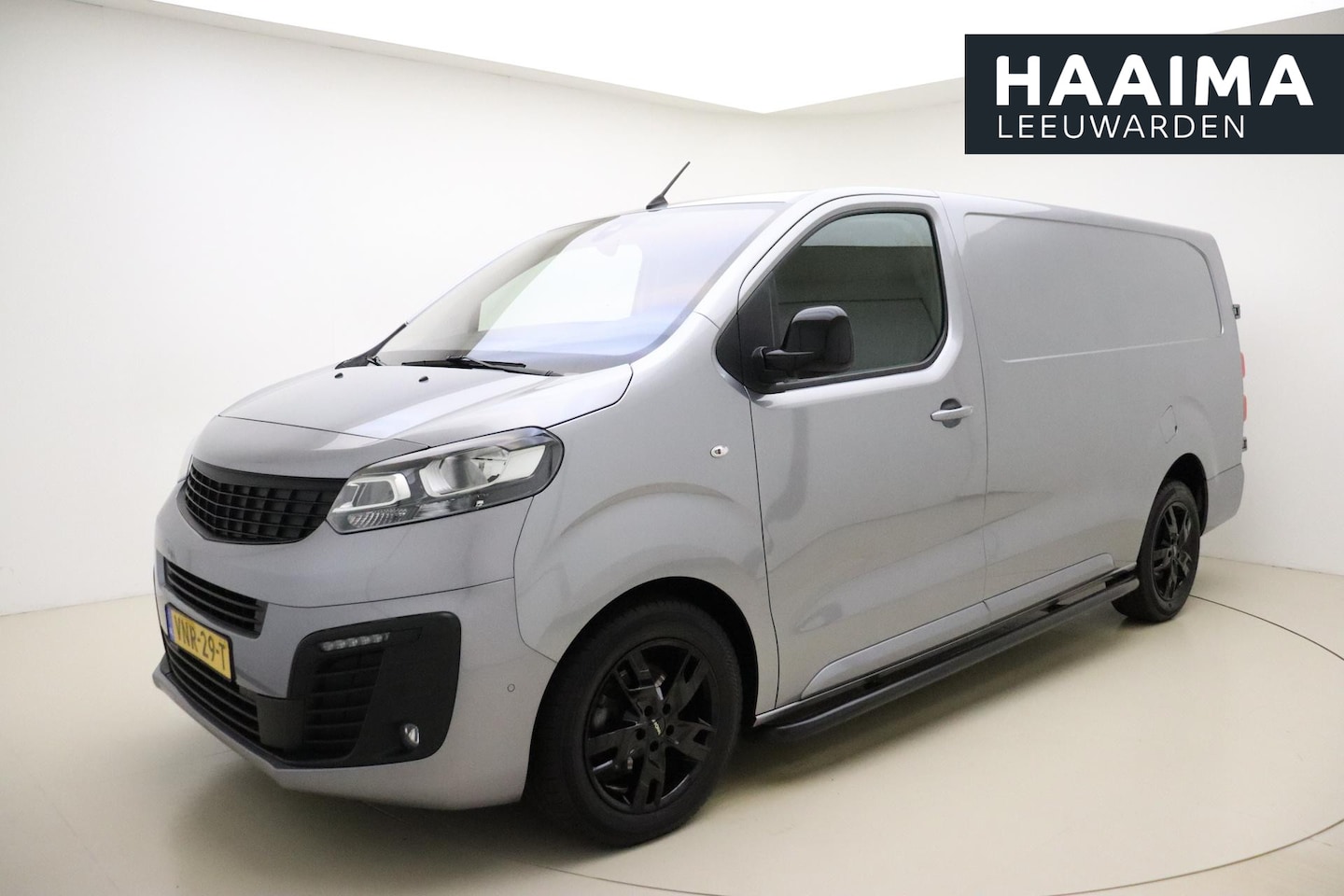 Opel Vivaro - 2.0 CDTI L3H1 Innovation 180 PK Automaat | Navigatie | Climate Control | Camera | Lichtmet - AutoWereld.nl