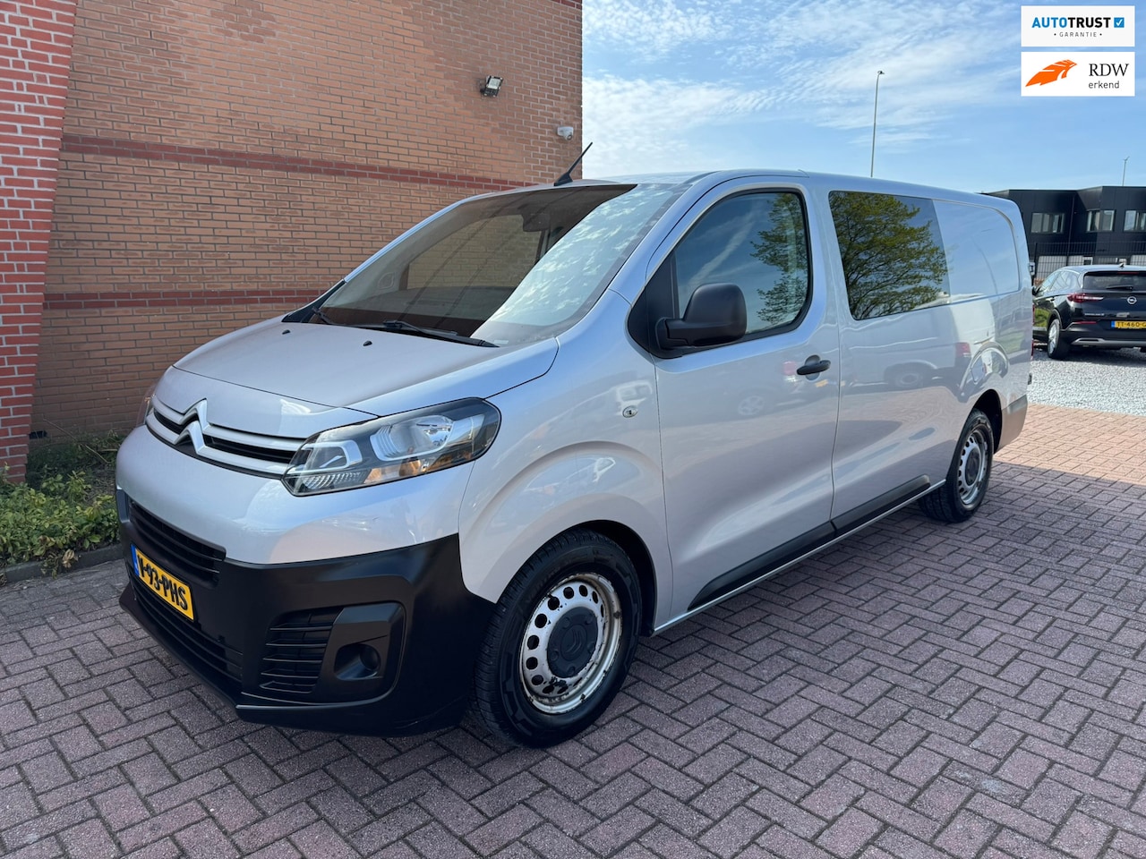 Citroën Jumpy - 2.0 BlueHDI 120 Comfort XL DC S&S 5 pers, Euro 6, L3H1, Trekhaak, Marge, - AutoWereld.nl