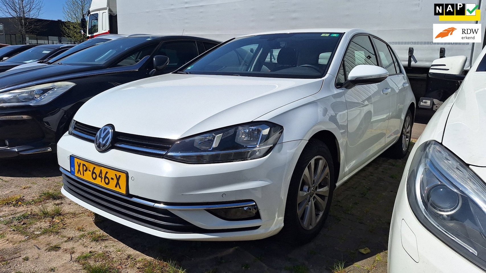 Volkswagen Golf - 1.6 TDI Comfortline 1.6 TDI Comfortline - AutoWereld.nl