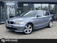BMW 1-serie - 120i Executive Aut6 | 17 inch | Sportstoelen | Stoelverwarming