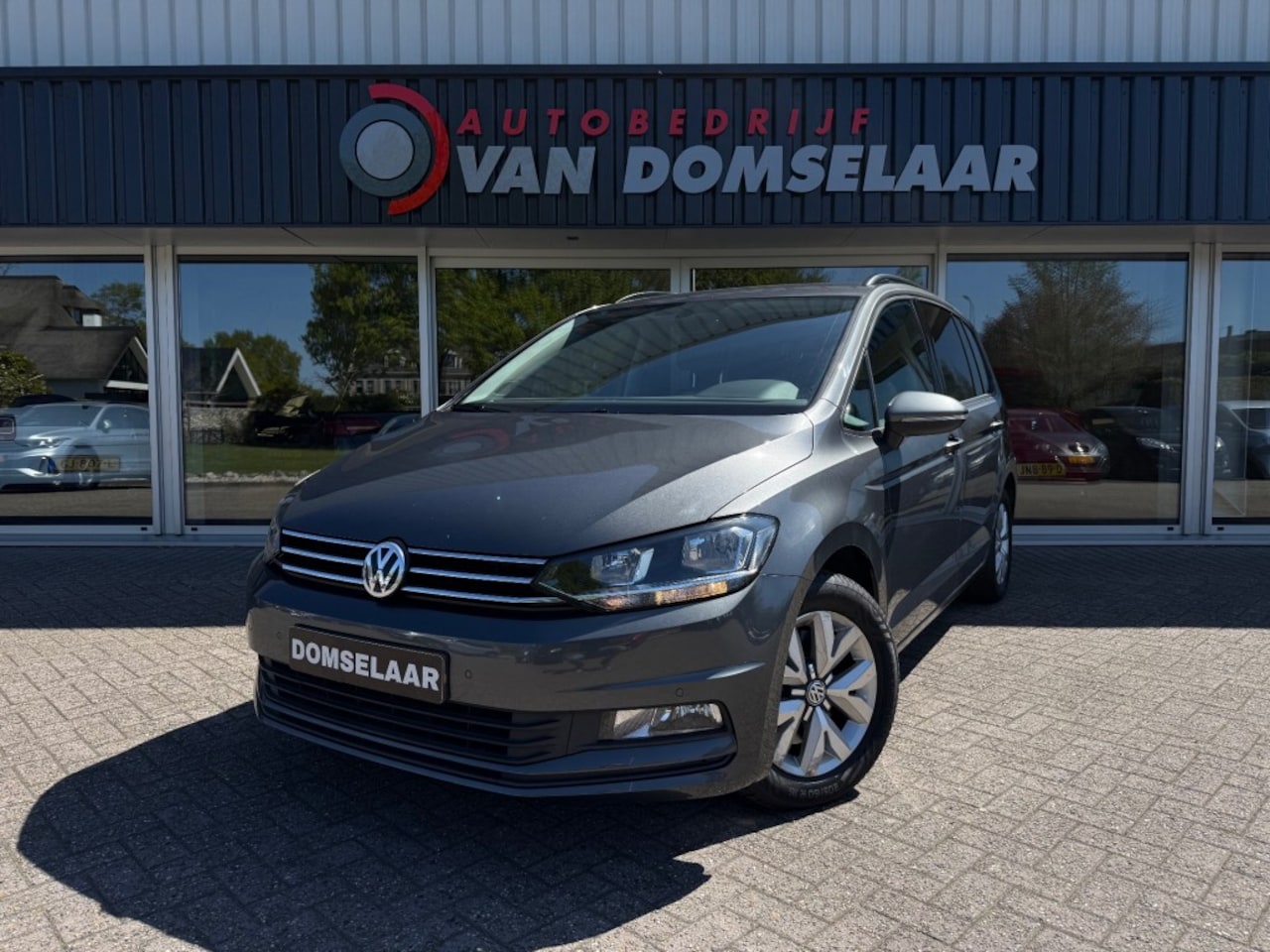 Volkswagen Touran - 1.4 TSI COMFORTL. 7P - 150PK Trekhaak Navi Camera NL Auto - AutoWereld.nl