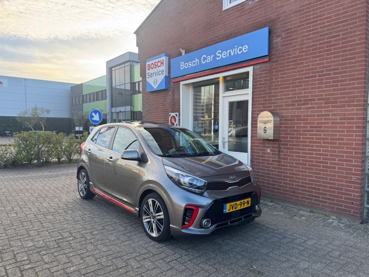 Kia Picanto - 1.2 62kW GT-Line Automaat/Opendak - AutoWereld.nl