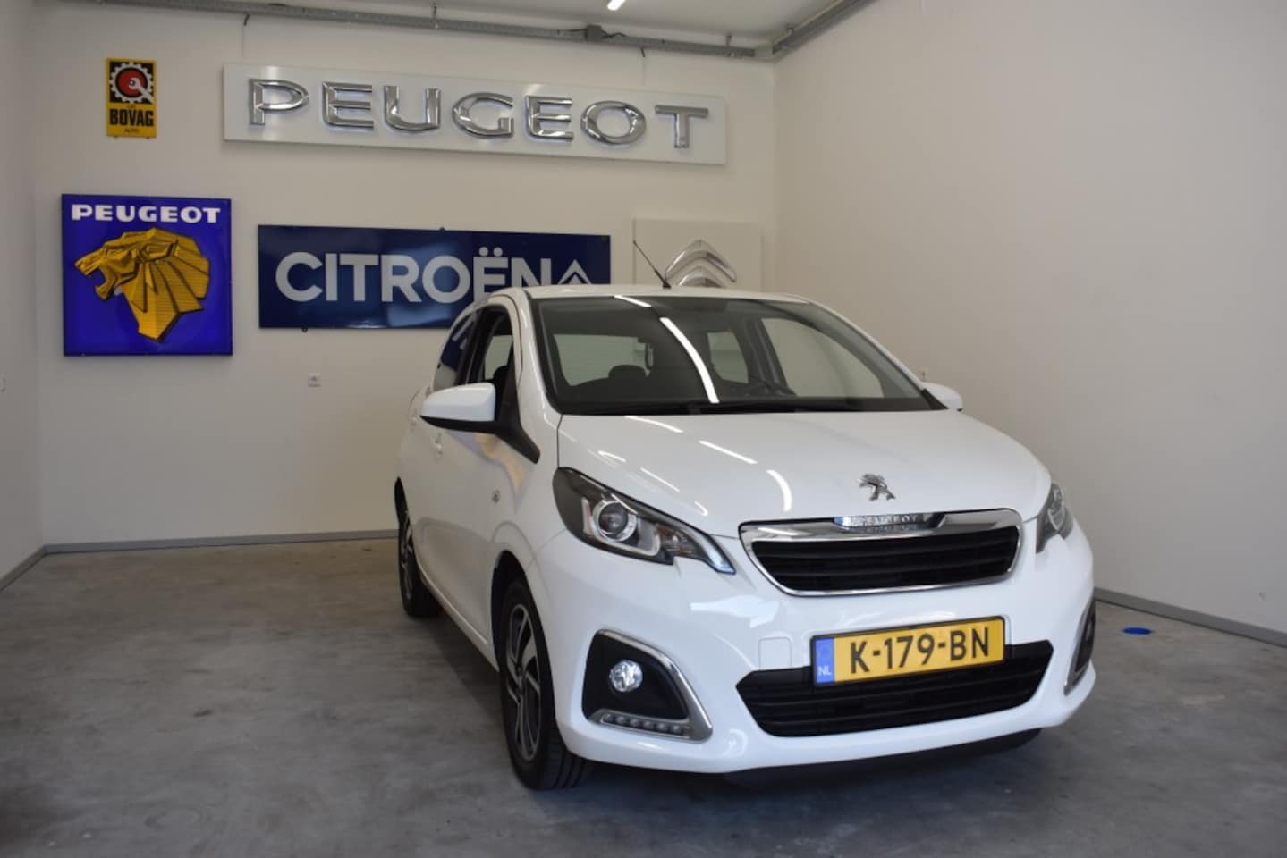 Peugeot 108 - 1.2 PureTech 5 deurs Allure 81 Pk. - AutoWereld.nl