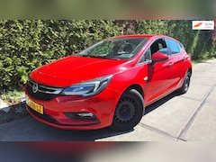 Opel Astra - 1.6 CDTI Business+