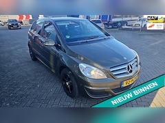 Mercedes-Benz B-klasse - 180 116pk 2e eig. Airco Cruise PDC Trekhaak 1300kg