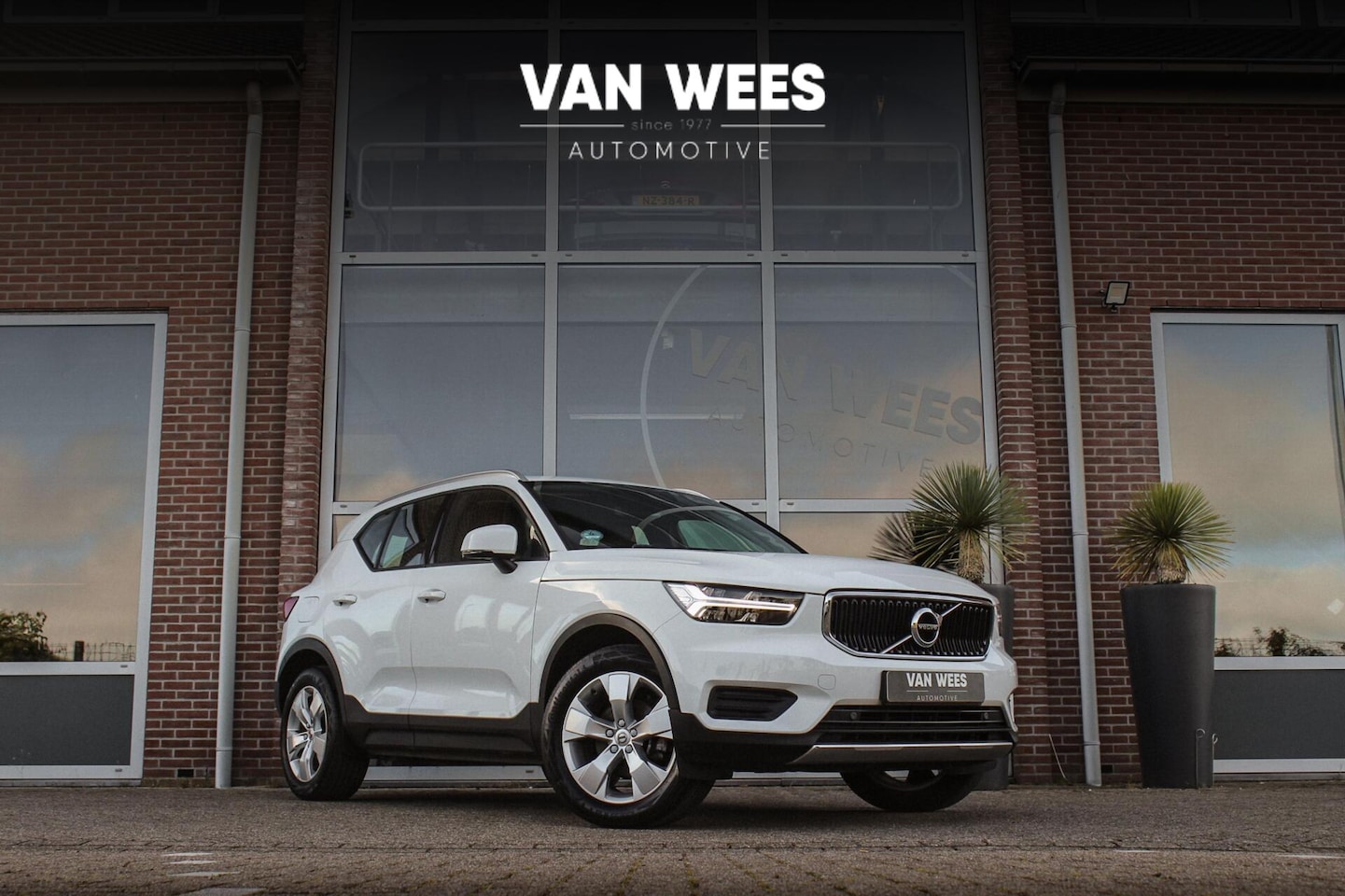 Volvo XC40 - 1.5 T3 Momentum Pro | 1e eigenaar | NL auto | Inc btw | Cruise control | Climate control | - AutoWereld.nl