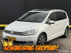 Volkswagen Touran - 1.4 TSI Highline ACC|AUTOMAAT|PANO