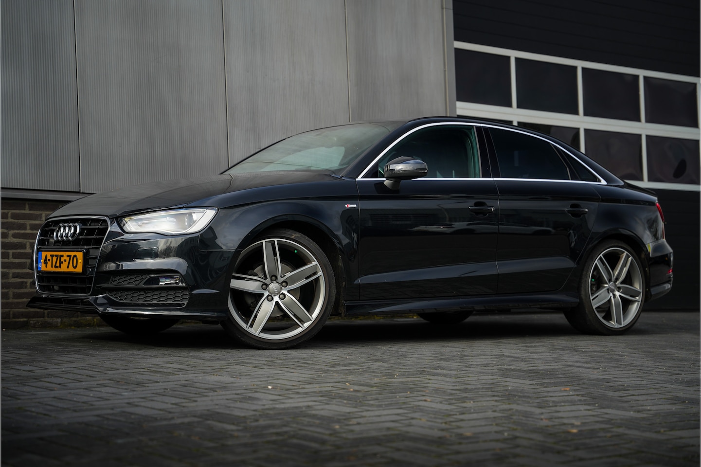 Audi A3 Limousine - 1.4 TFSI 141 pk CoD Ambition Pro Line S-Line / Sport-Stoelen/ Stoel.Verw/ Navigatie/ Clima - AutoWereld.nl