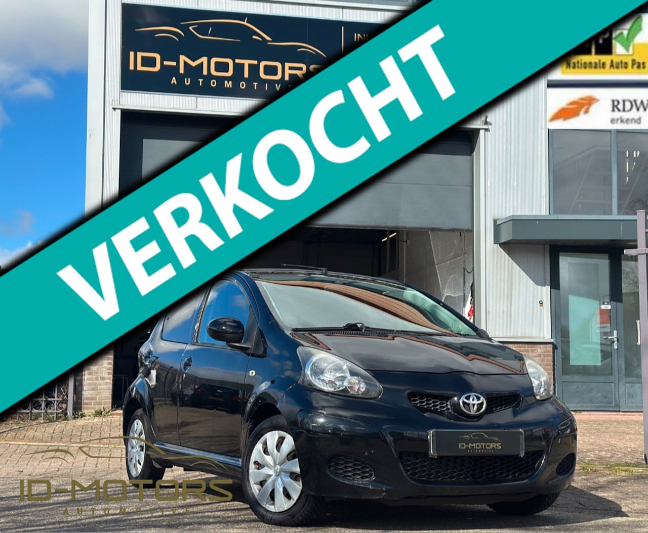 Toyota Aygo - 1.0-12V Comfort nap airco navi carplay scherm 03-12-2026 apk airco - AutoWereld.nl