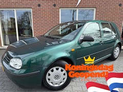 Volkswagen Golf - 1.6 Trendline AUTOMAAT / NIEUWE APK / RIJDT GOED