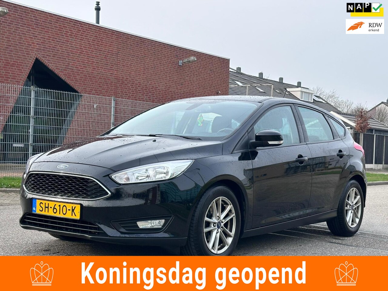 Ford Focus - 1.0 Lease Edition Navigatie*Cruise*Clima*NAP*Parkeersensoren*LM velgen* - AutoWereld.nl