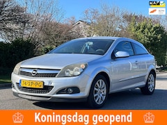 Opel Astra GTC - 1.6 Temptation Cruise*Carplay*02-04-2027 APK*Navigatie*Airco*LM velgen*NAP