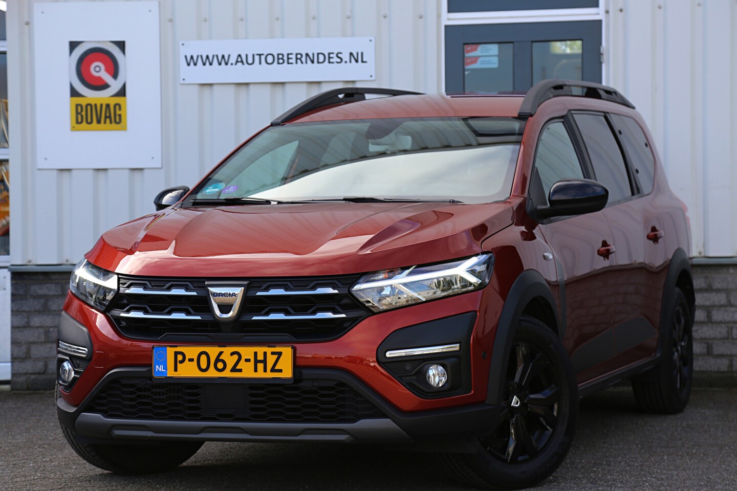 Dacia Jogger - 1.0 TCe Extreme Limited Edition 7p.*NL-Auto*Apple Carplay-Android Draadloos/Navi/Camera/LE - AutoWereld.nl