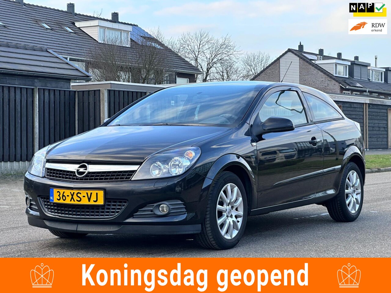 Opel Astra GTC - 1.6 Temptation Automaat*14-05-2027 APK*Cruise*Clima*NAP*LM velgen*Parkeersensoren* - AutoWereld.nl