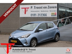 Toyota Yaris - 1.5 Hybrid Achteruitrijcamera/Lane assist/Cruise control/Navigatie/Bluetooth/Licht metalen