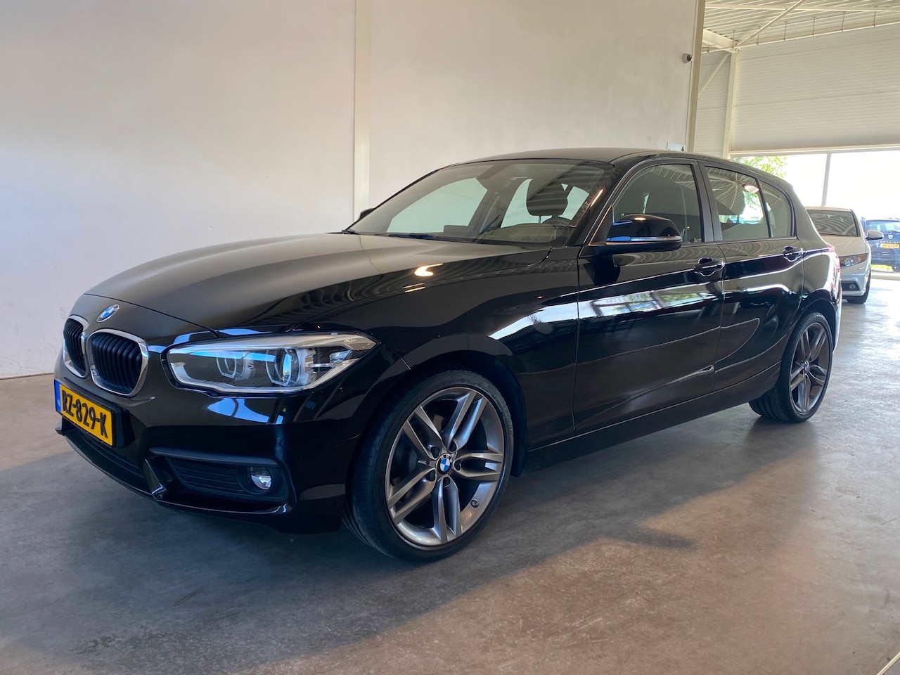 BMW 1-serie - 118i Automaat Dealer NL-auto 18" Led - AutoWereld.nl