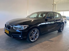 BMW 1-serie - 118i Automaat Dealer NL-auto 18" Led