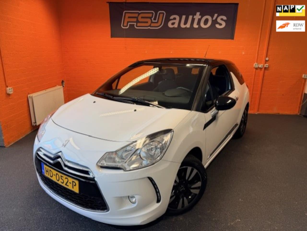 DS 3 - 1.2 PureTech So Chic / Veel optie's / APK tot 20-04-2027 - AutoWereld.nl