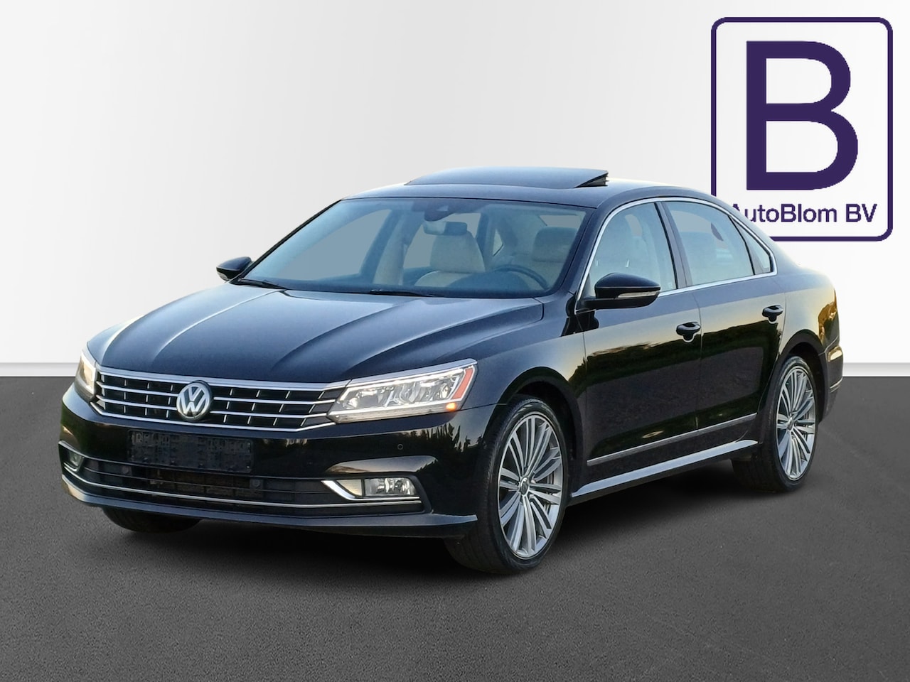 Volkswagen Passat - 3.6L V6 Highline /Unieke Auto!/Nieuwstaat!/ - AutoWereld.nl
