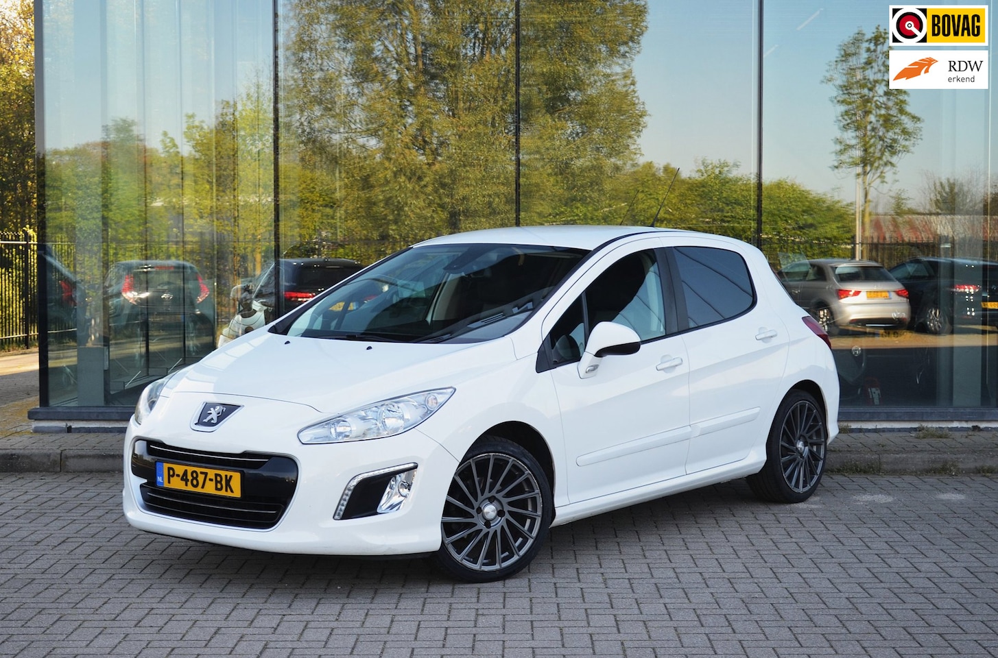 Peugeot 308 - 1.6 VTi| Airco | Bluetooth | PDC | Clima | Cruise controle - AutoWereld.nl