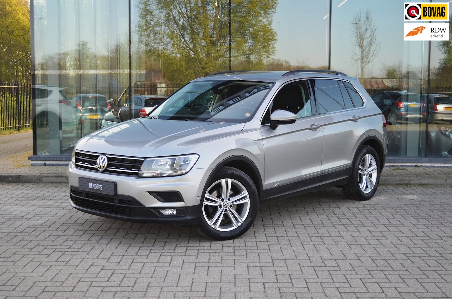 Volkswagen Tiguan - 1.5 TSI ACT Comfortline | Trekhaak | Automaat | LED | Camera | Navi | Massage-stoel - AutoWereld.nl