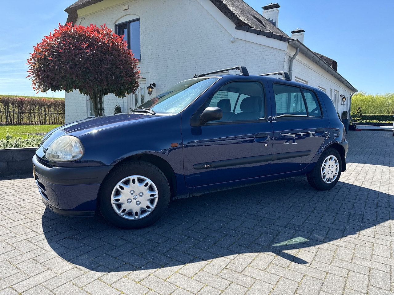 Renault Clio - 1.2 RN / Bj:1998 / apk tot 11-2026! - AutoWereld.nl