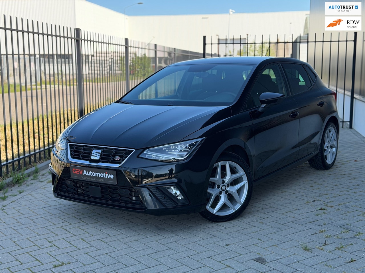 SEAT Ibiza - 1.0 TSI FR Intense Cruise Carplay LED Climate control Navi - AutoWereld.nl