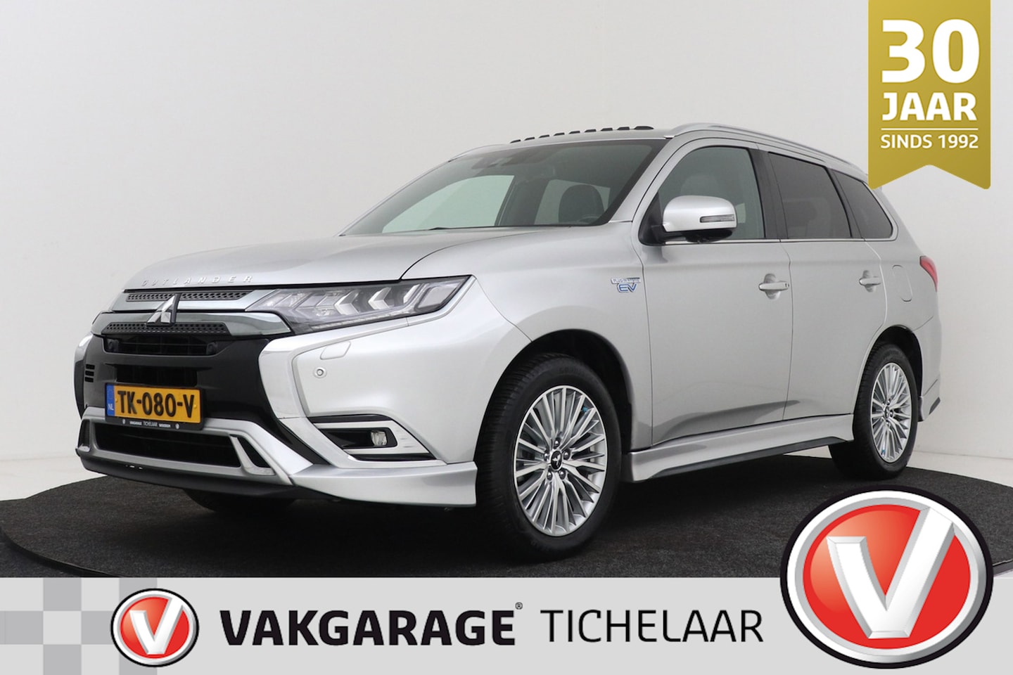 Mitsubishi Outlander - 2.4 PHEV Instyle | Trekhaak | Schuif-/Kanteldak | Org NL | Facelift | CarPlay | Camera | - AutoWereld.nl