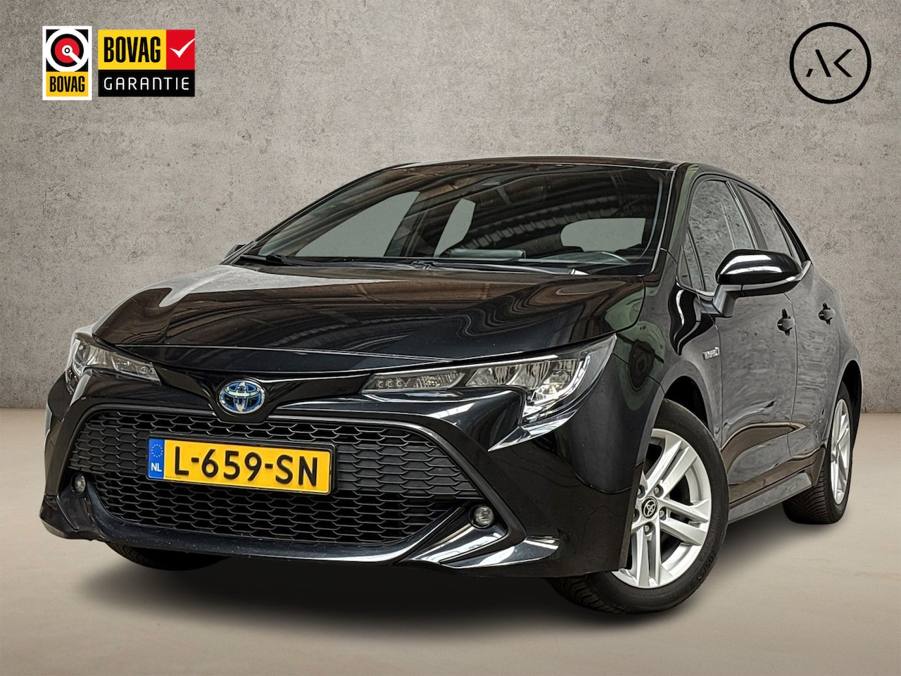 Toyota Corolla - 1.8 Hybrid Sport Automaat (VIRTUAL COCKPIT, APPLE CARPLAY, CAMERA, STOELVERWARMING, SPORTS - AutoWereld.nl