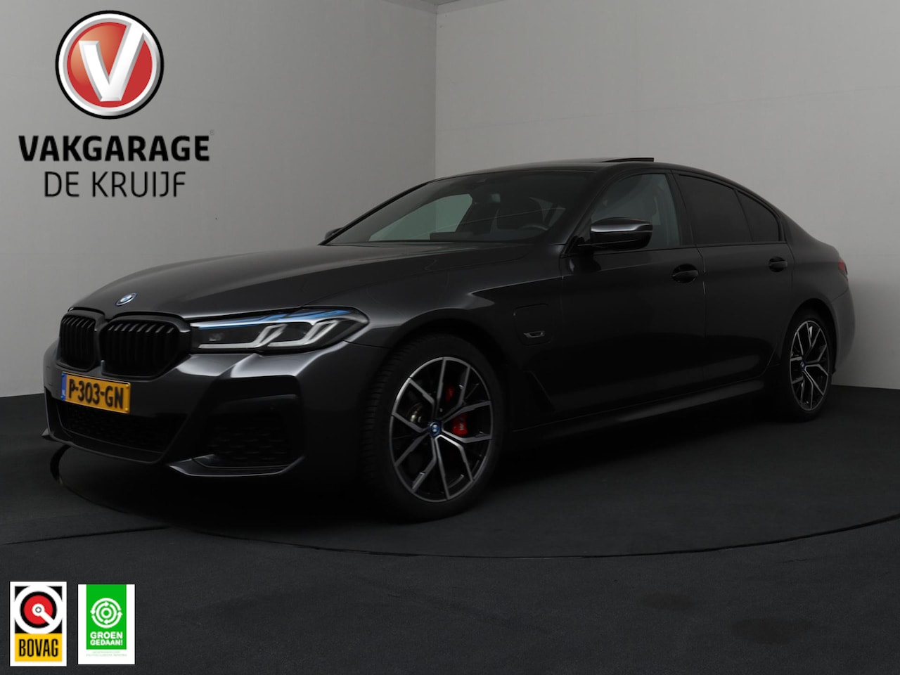 BMW 5-serie - 520e M-Sport Business Edition Plus, Laser Light, Head-Up, Schuifdak,Harman Kardon, Camera, - AutoWereld.nl