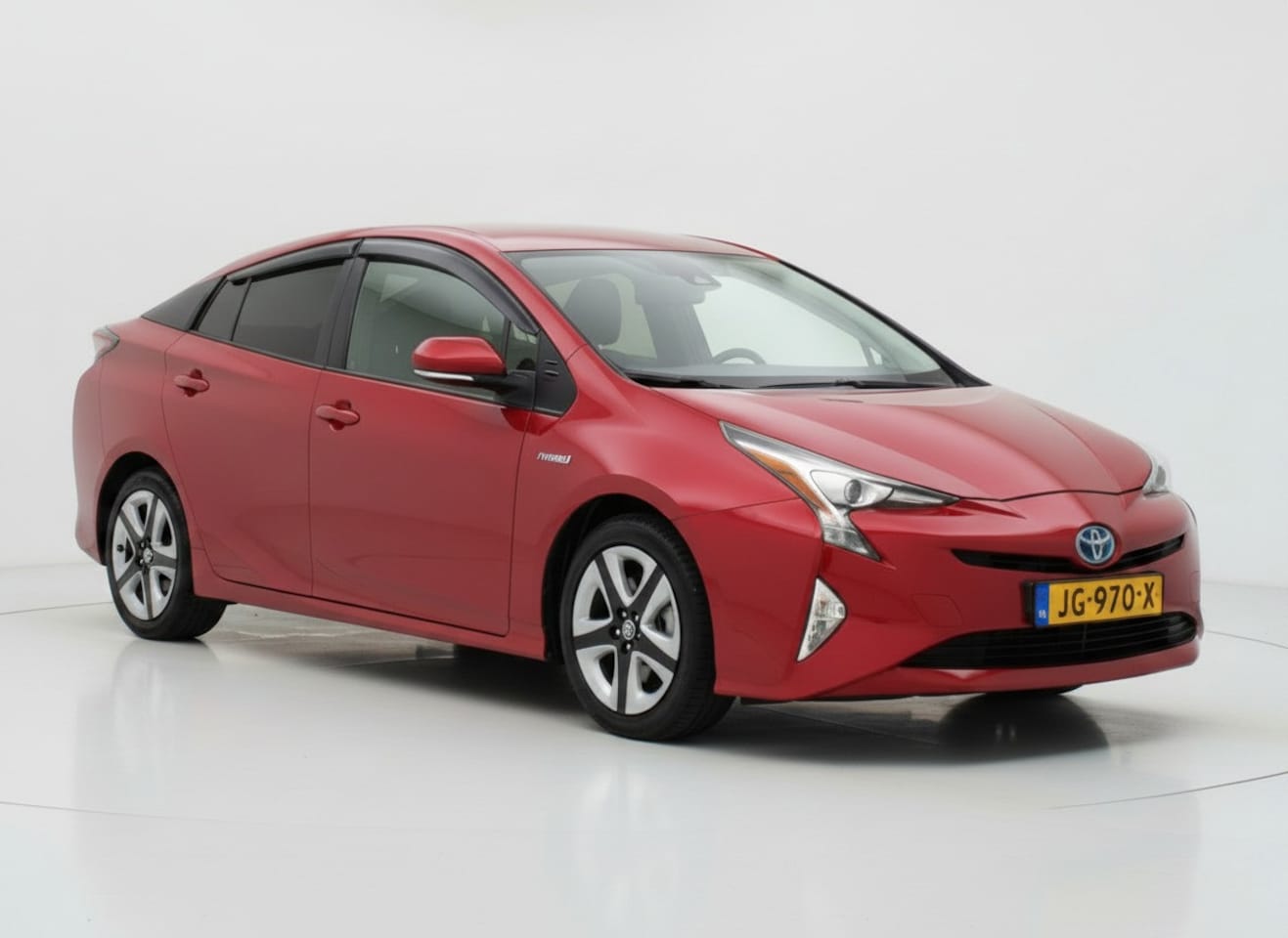 Toyota Prius - 1.8 Business Plus|Navi|Cruise|Cam|HUD|Trekhaak - AutoWereld.nl