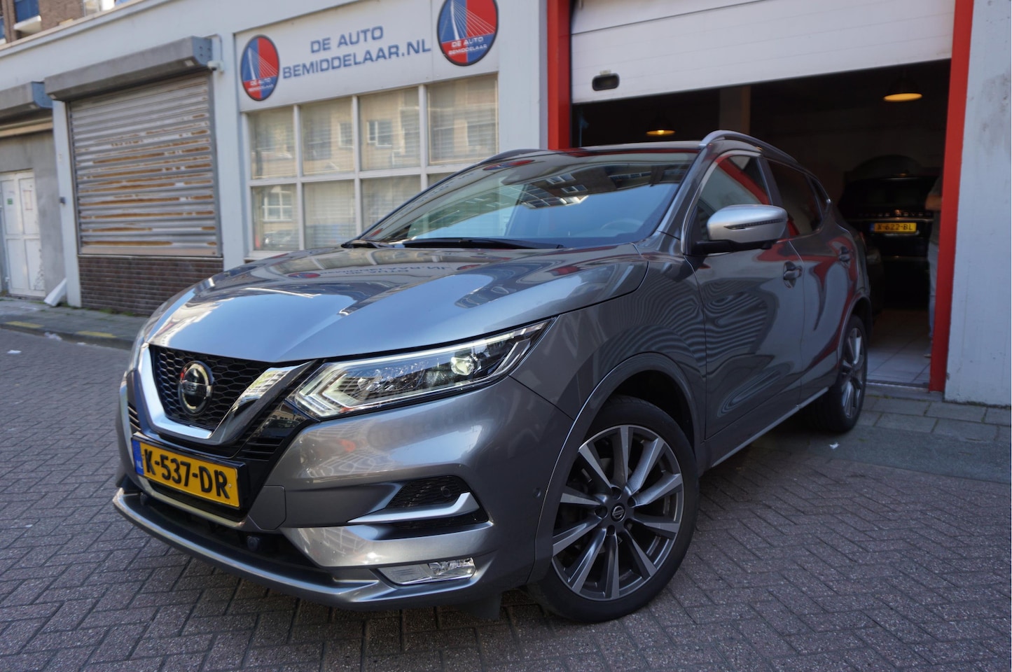 Nissan Qashqai - 1.3 DIG-T Tekna + Dynamic | NAPPA LEER | Panoramadak | Trekhaak | BOSE | Memory Pack | Ada - AutoWereld.nl