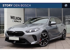 BMW 1-serie - 120 M Sport Automaat / Sportstoelen / Comfort Access / Achteruitrijcamera / Adaptieve LED