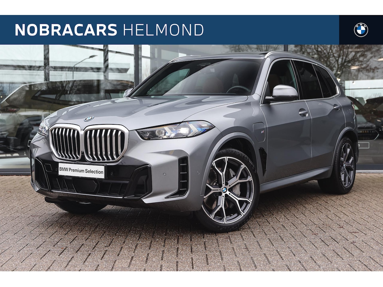 BMW X5 - xDrive50e High Executive M Sport Automaat / Panoramadak / Trekhaak / Parking Assistant Pro - AutoWereld.nl