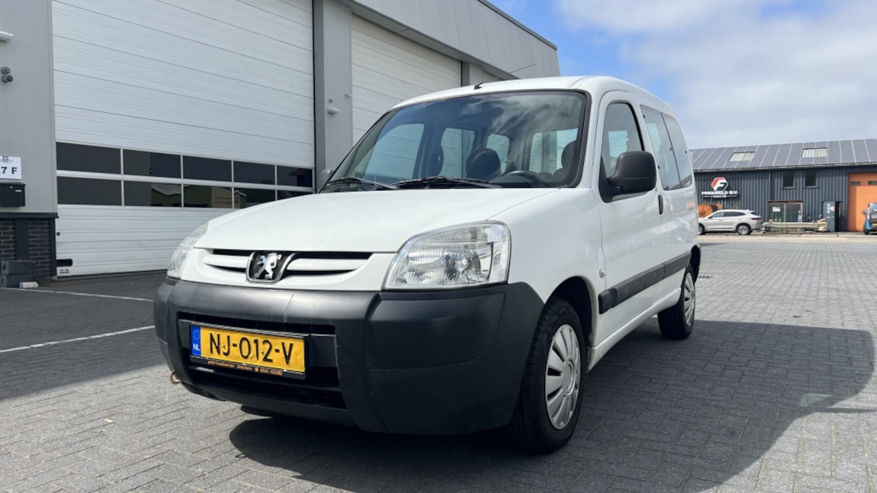 Peugeot Partner Tepee - 1.6 HDiF XR 1.6 HDiF XR - AutoWereld.nl