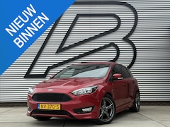 Ford Focus - 1.0 ST-Line Navi|Clima|Cruise|PDC V+A|D-riem v.v. in 2024|N.A.P|Nieuwe APK bij Aflevering