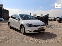 Volkswagen e-Golf - LEDER PARK PILOT E-Golf