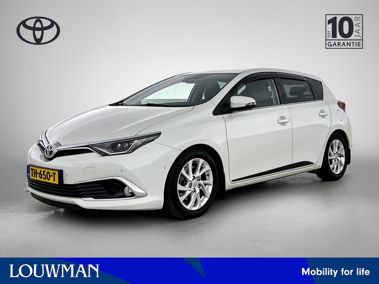 Toyota Auris - 1.8 Hybrid Executive 1.8 Hybrid Executive - AutoWereld.nl