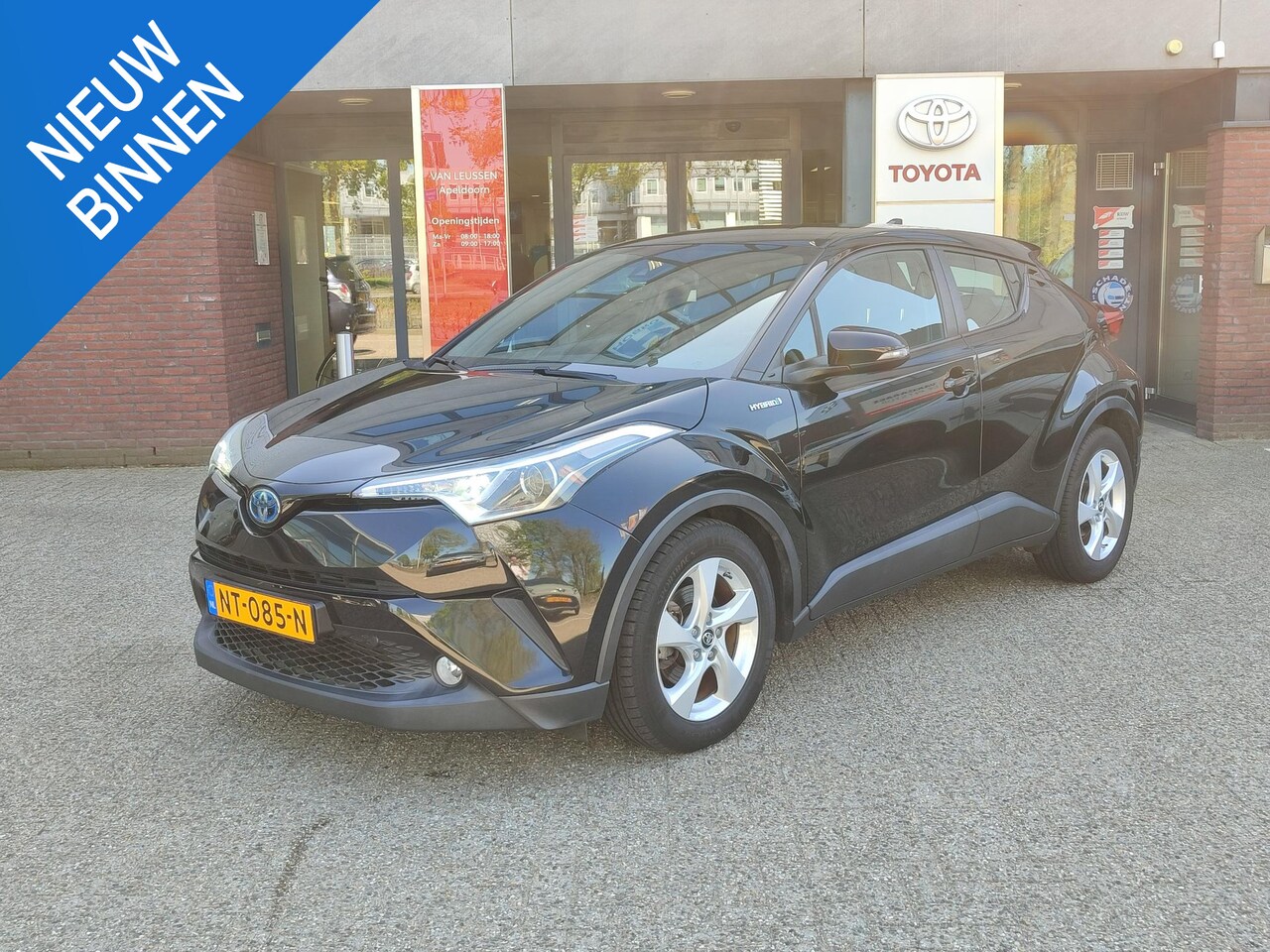 Toyota C-HR - 1.8 Hybrid DYNAMIC TREKHAAK KEYLESS NAVI CLIMA AD-CRUISE BLUETOOTH CAMERA 17'' LM-VELGEN N - AutoWereld.nl