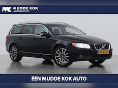 Volvo V70 - 2.4 D5 Summum | Trekhaak | Leder | Stoelverwarming | Getint Glas | 18 Inch