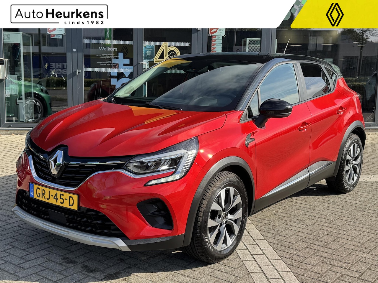 Renault Captur - TCe 100 Intens | Navigatie | Parkeersensoren | Cruise Control | LED koplampen | Allseasonb - AutoWereld.nl