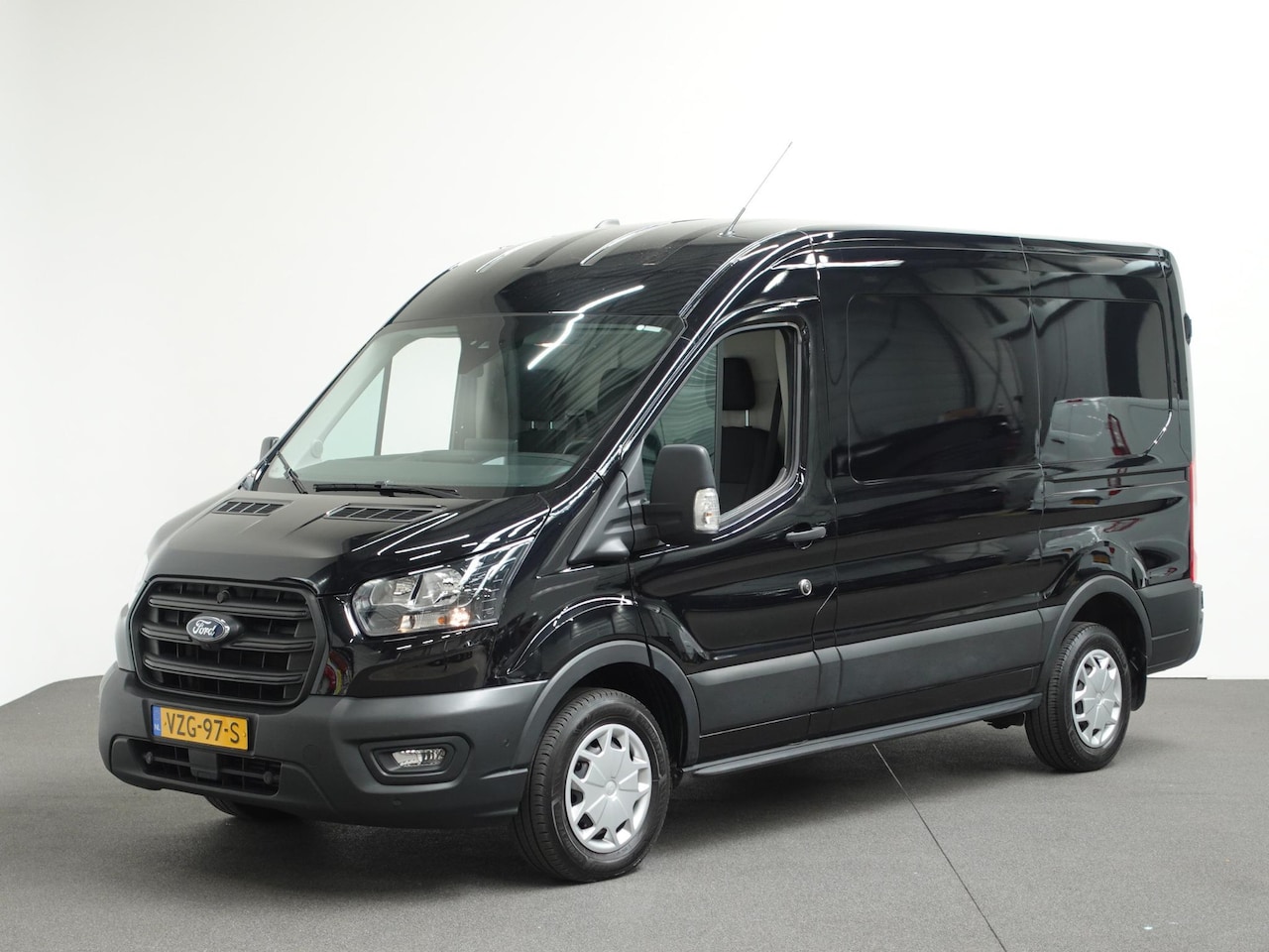 Ford Transit - 310 2.0 TDCI L2H2 Trend Automaat Navigatie Trekhaak 360° Camera Airco Cruise DAB+ - AutoWereld.nl