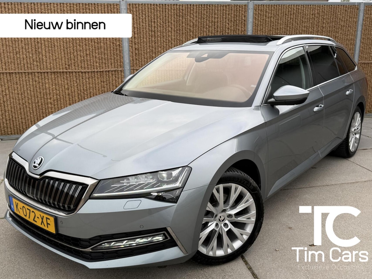 Skoda Superb Combi - 1.4 TSI iV Business Edition Plus Automaat | Panoramadak | Half leer/alcantara | Cruise con - AutoWereld.nl