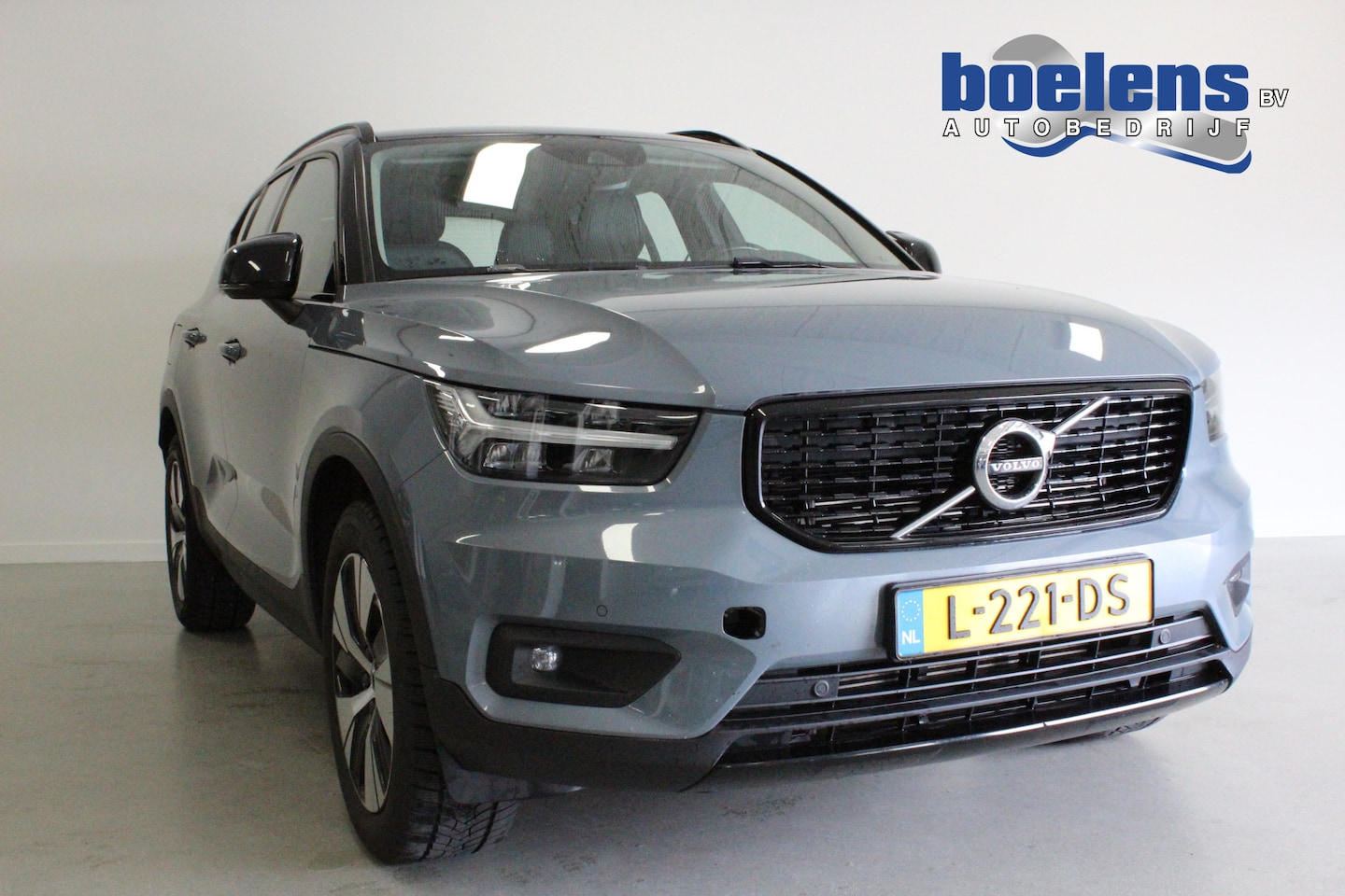 Volvo XC40 - 1.5 T4 Recharge R-Design Expression | WEGKL-TRHAAK | ACC | 18'LMV | CAMERA | DAB | NAVIGAT - AutoWereld.nl