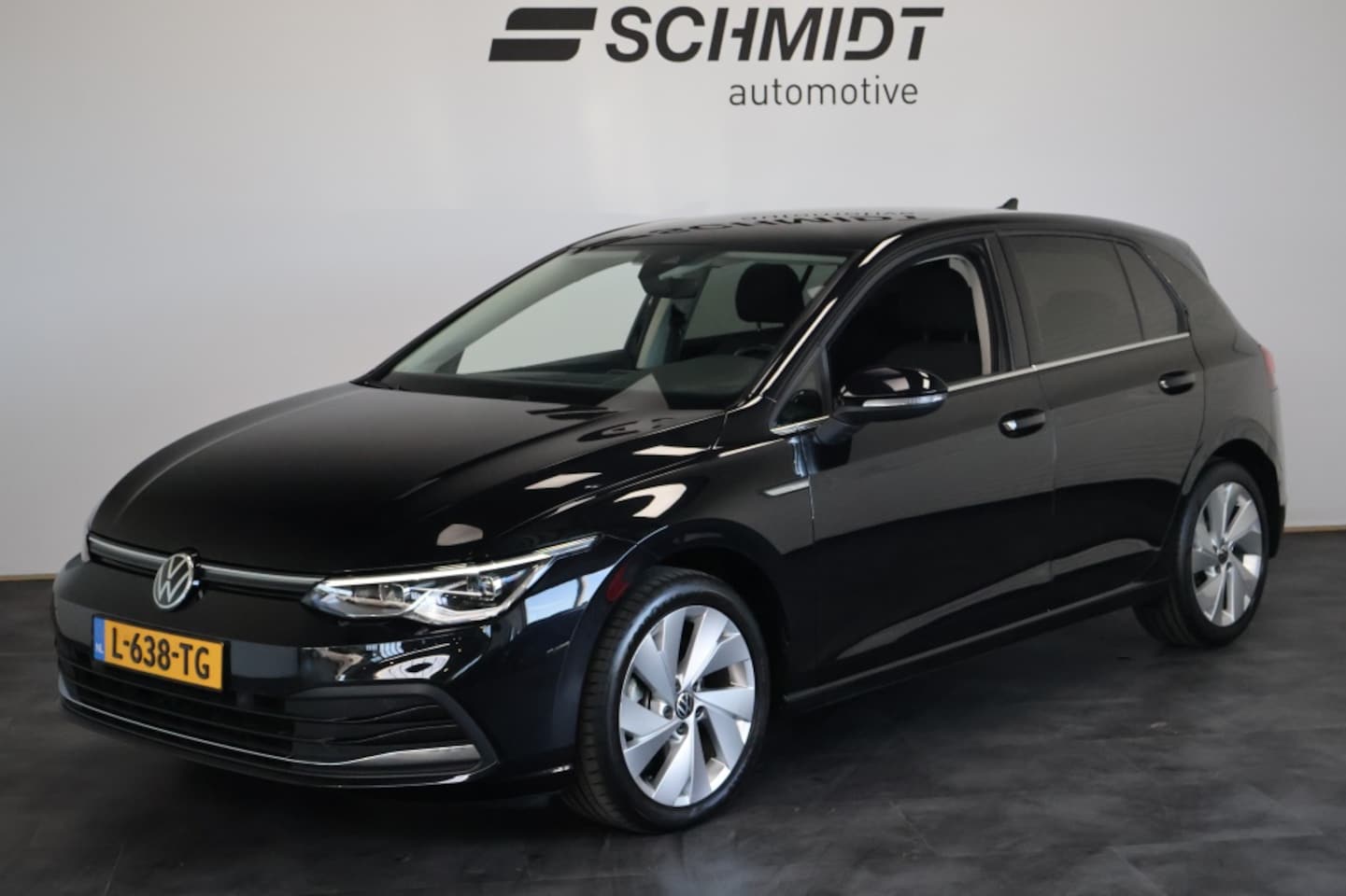 Volkswagen Golf - 1.5 eTSI Style DSG | Matrix | Memory | Carplay | navigatie - AutoWereld.nl