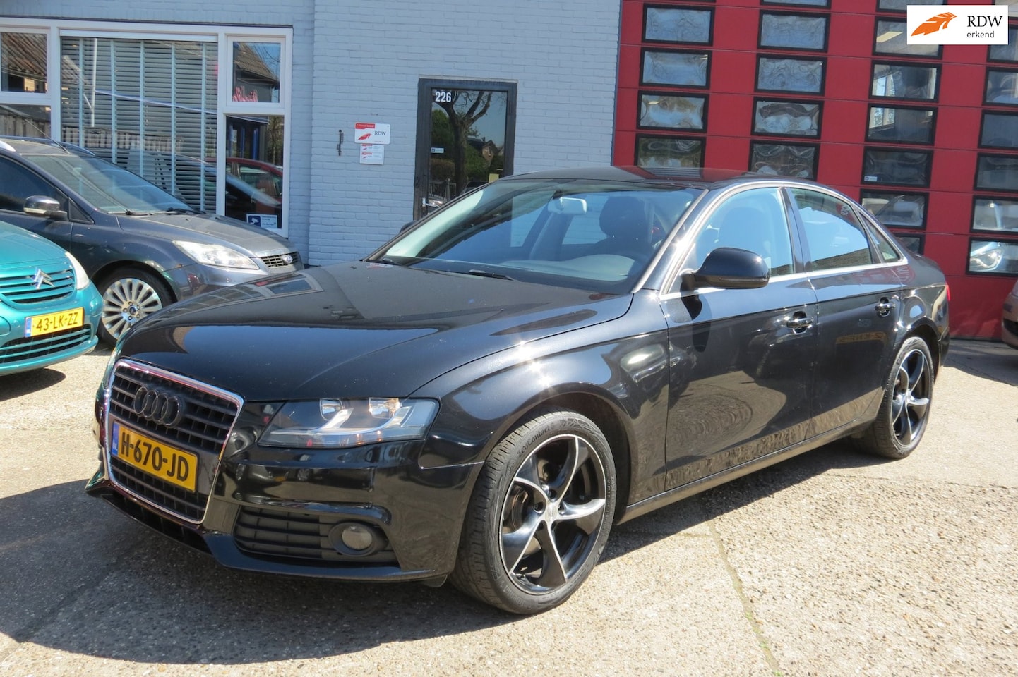 Audi A4 Limousine - 1.8 TFSI , Airco ,18 " INCH , Nwe APK - AutoWereld.nl