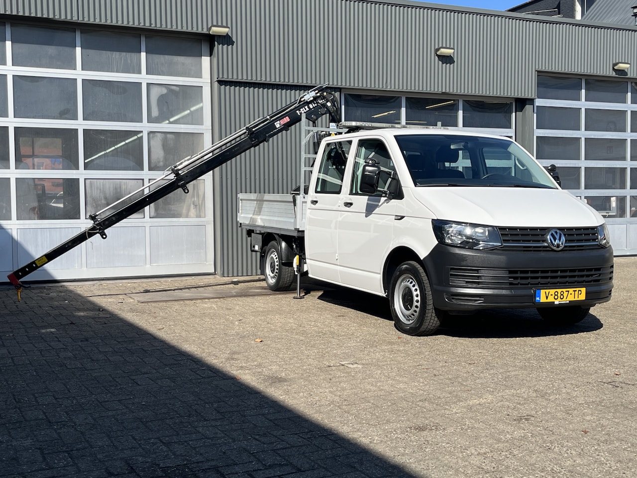 Volkswagen Transporter - 2.0 TDI L2H1 DC Euro 6 Hiab 013T Laadkraan Pick up Dubbele cabine open laadbak Pick-up Air - AutoWereld.nl