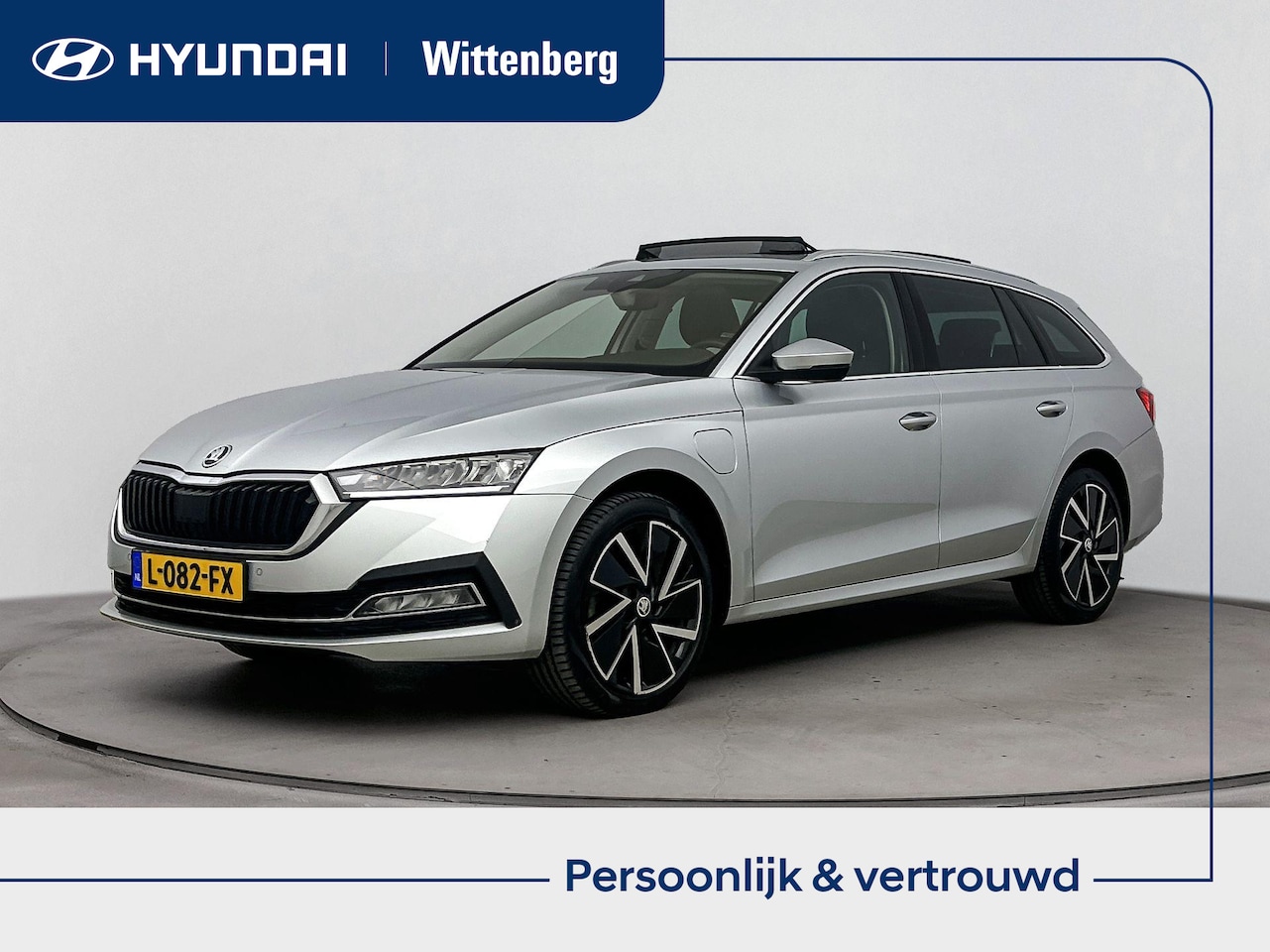 Skoda Octavia Combi - 1.4 TSI iV PHEV BUSINESS EDITION | SCHUIFDAK | 18'' LM VELGEN | NAVI | CAMERA | CRUISE | A - AutoWereld.nl